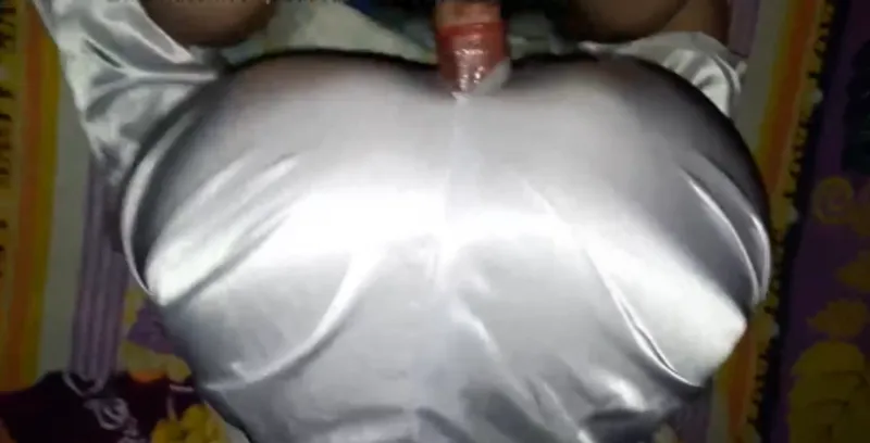 Cô gái việt mông to nắc cực phê