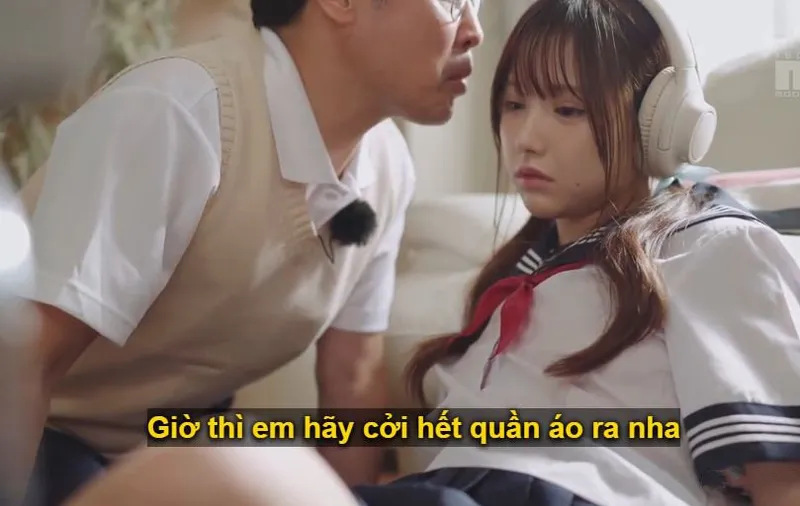 Gã cạnh nhà giả làm thầy giáo thôi miên em em học sinh để giở trò đồi bại